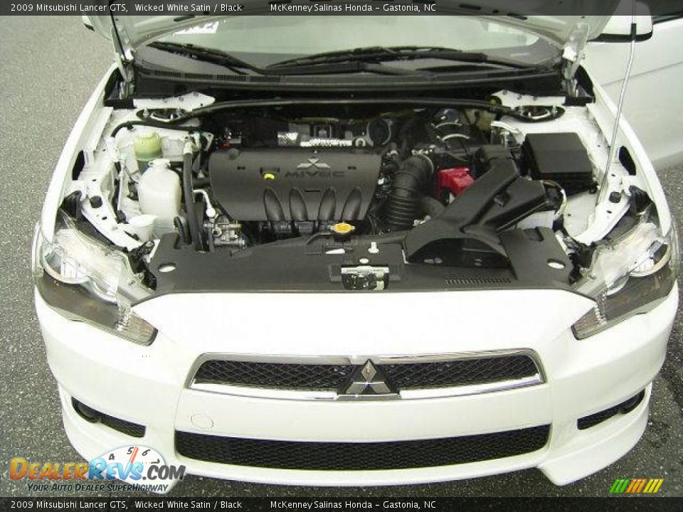 2009 Mitsubishi Lancer GTS Wicked White Satin / Black Photo #31