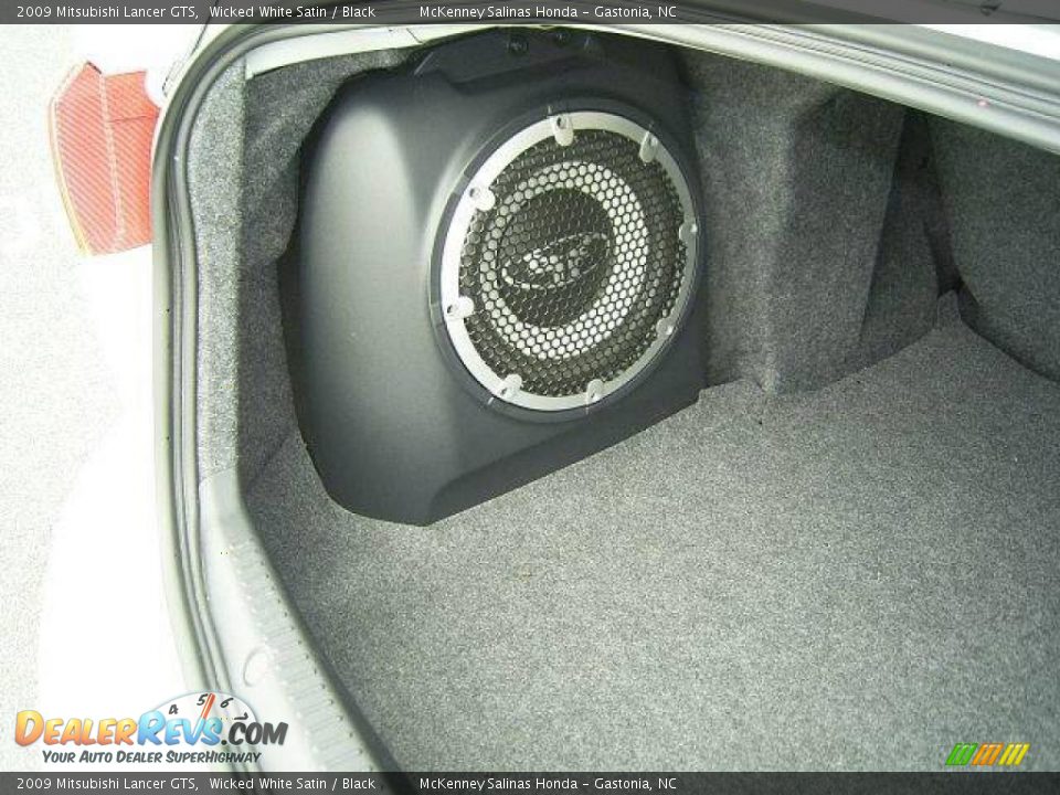 2009 Mitsubishi Lancer GTS Wicked White Satin / Black Photo #35