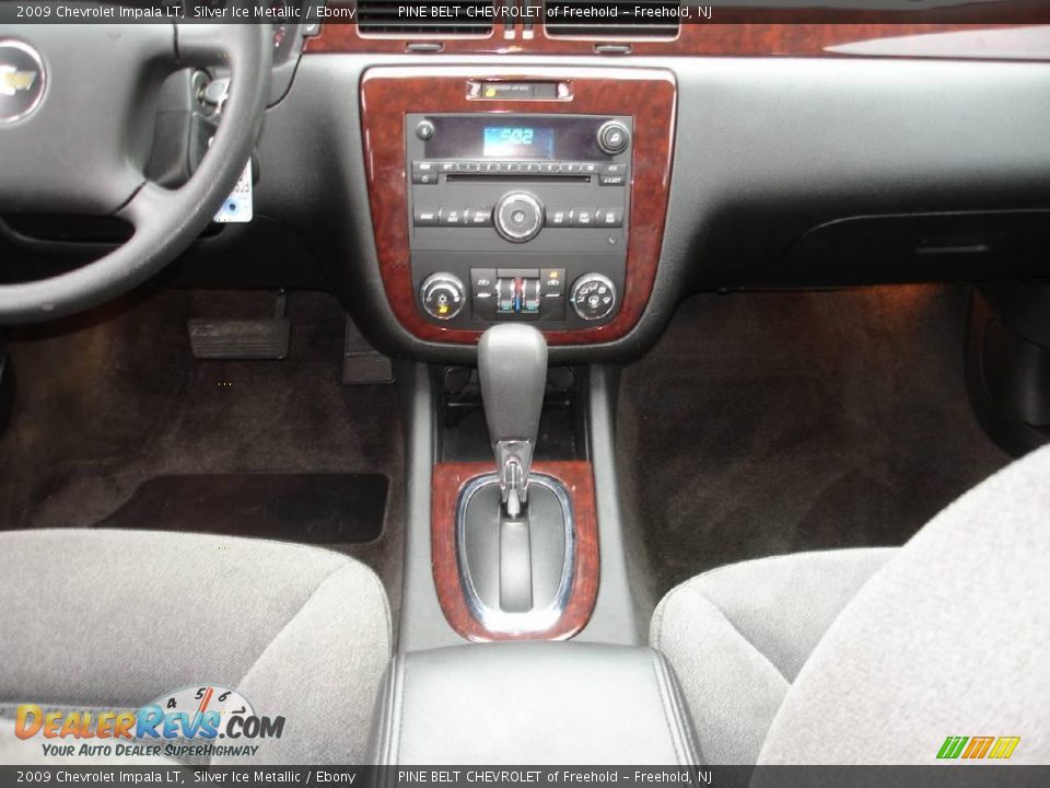 2009 Chevrolet Impala LT Silver Ice Metallic / Ebony Photo #12