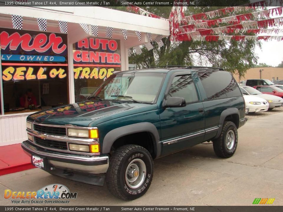 1995 Chevrolet Tahoe LT 4x4 Emerald Green Metallic / Tan Photo #2