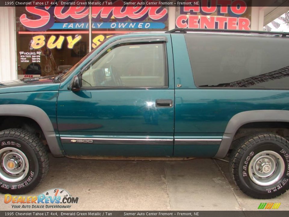 1995 Chevrolet Tahoe LT 4x4 Emerald Green Metallic / Tan Photo #4