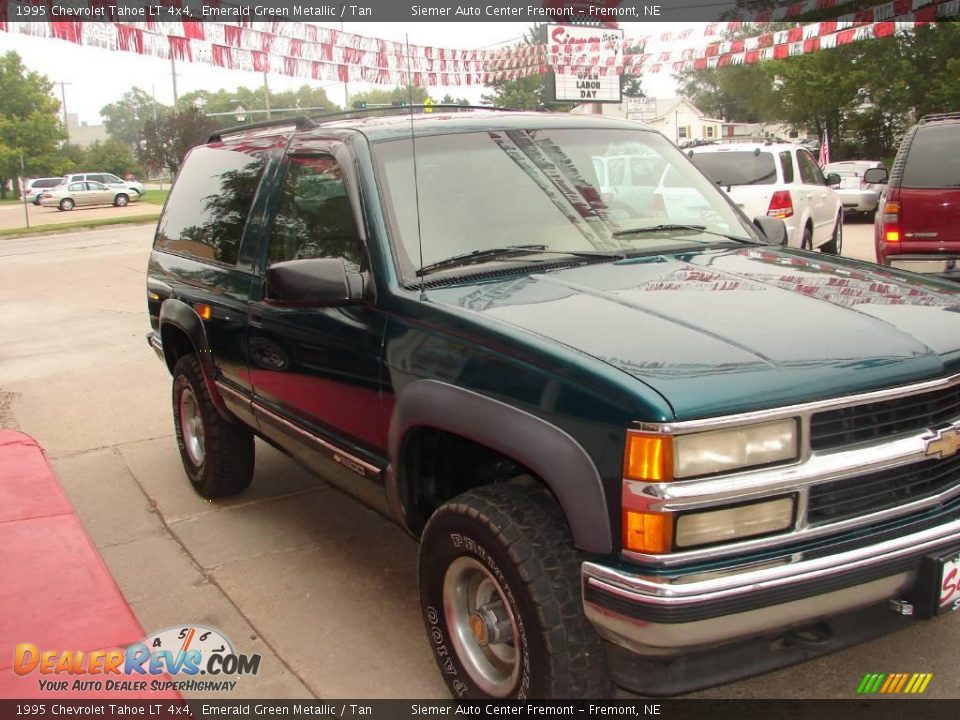 1995 Chevrolet Tahoe LT 4x4 Emerald Green Metallic / Tan Photo #8