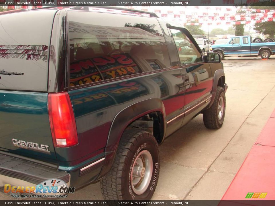 1995 Chevrolet Tahoe LT 4x4 Emerald Green Metallic / Tan Photo #10