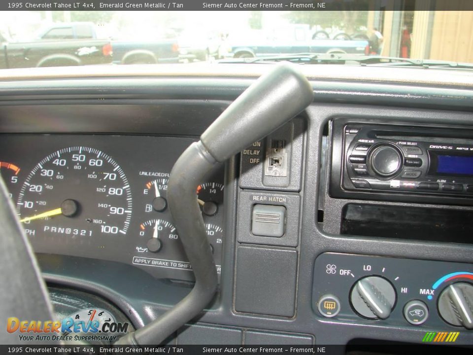 1995 Chevrolet Tahoe LT 4x4 Emerald Green Metallic / Tan Photo #23