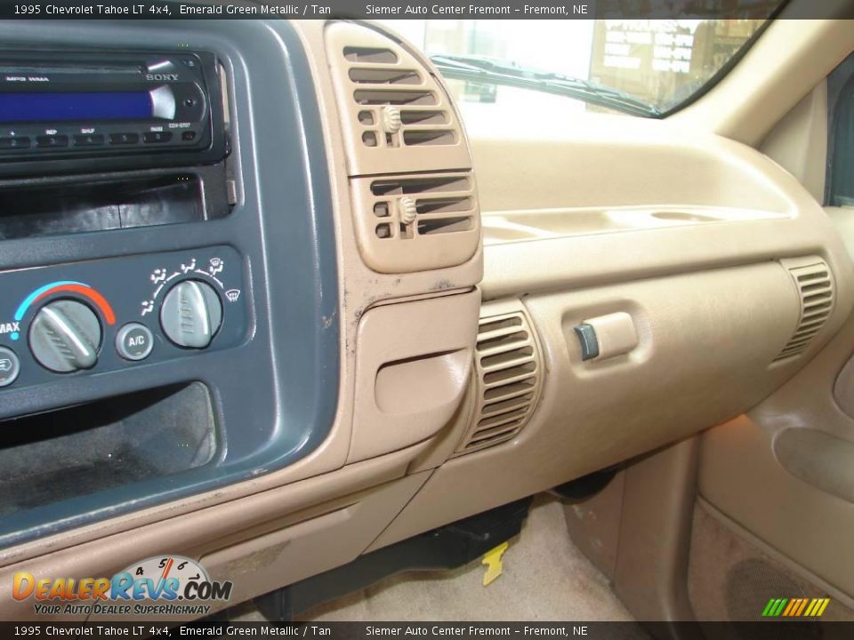 1995 Chevrolet Tahoe LT 4x4 Emerald Green Metallic / Tan Photo #26