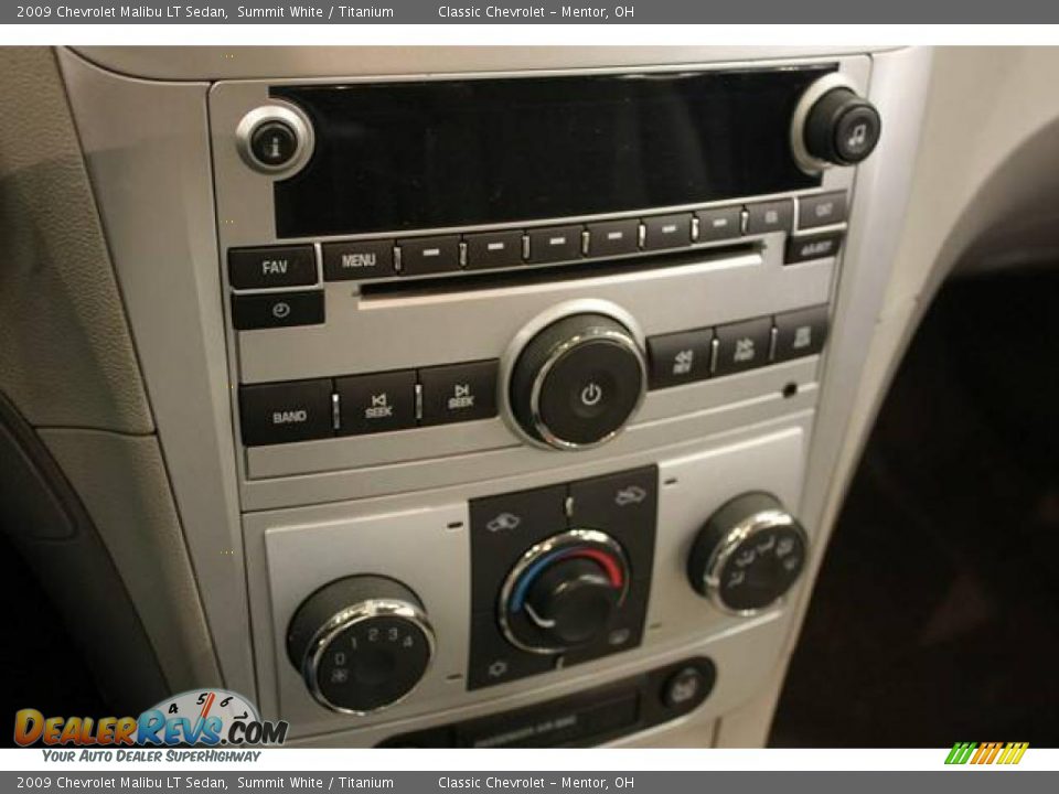 2009 Chevrolet Malibu LT Sedan Summit White / Titanium Photo #10