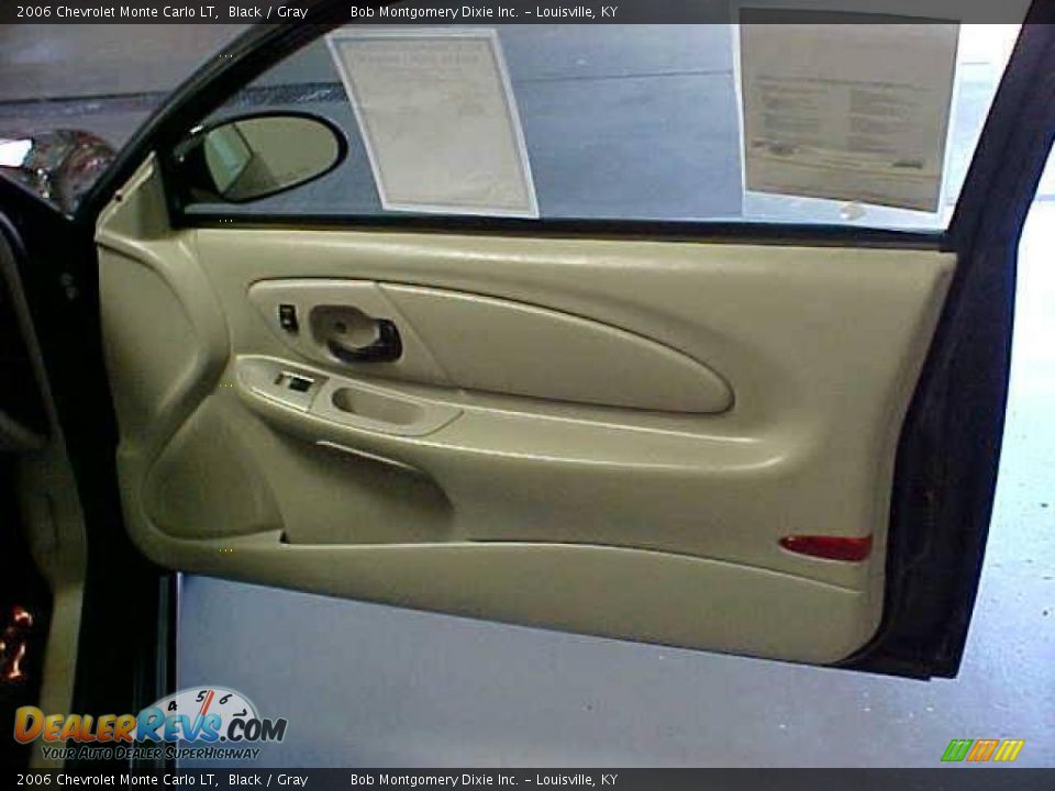 2006 Chevrolet Monte Carlo LT Black / Gray Photo #7