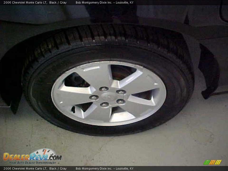 2006 Chevrolet Monte Carlo LT Black / Gray Photo #16