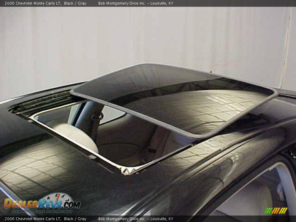 2006 Chevrolet Monte Carlo LT Black / Gray Photo #25