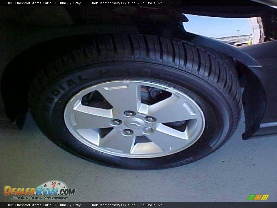 2006 Chevrolet Monte Carlo LT Black / Gray Photo #27