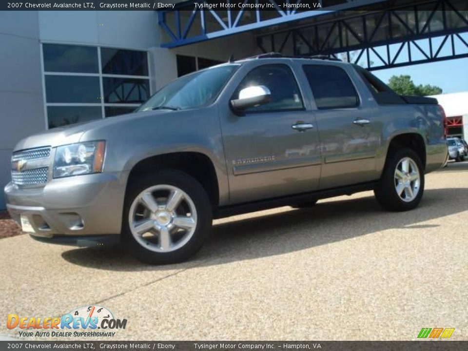 2007 Chevrolet Avalanche LTZ Graystone Metallic / Ebony Photo #2