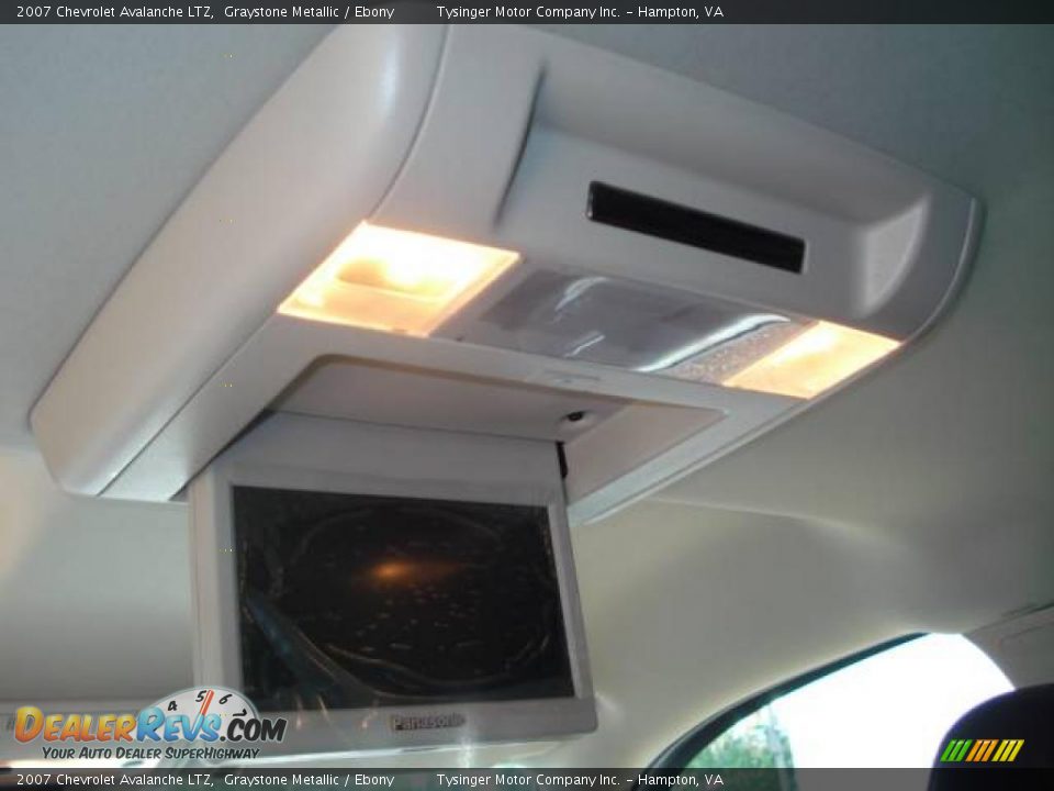 2007 Chevrolet Avalanche LTZ Graystone Metallic / Ebony Photo #13