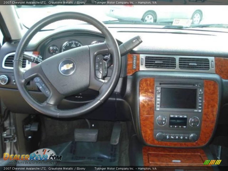 2007 Chevrolet Avalanche LTZ Graystone Metallic / Ebony Photo #16