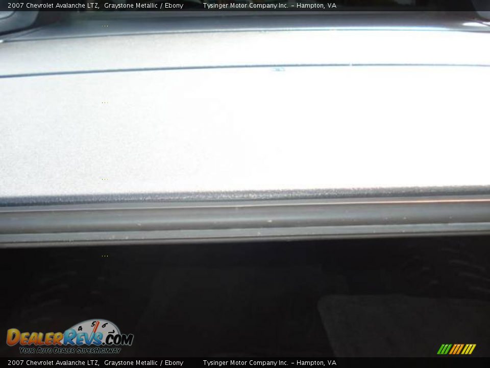 2007 Chevrolet Avalanche LTZ Graystone Metallic / Ebony Photo #18