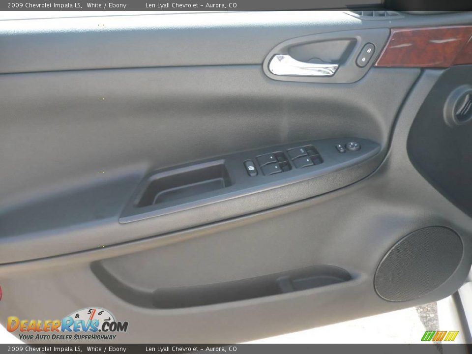 2009 Chevrolet Impala LS White / Ebony Photo #7