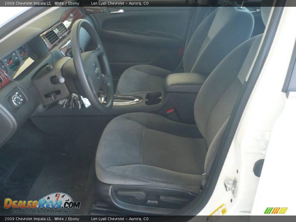 2009 Chevrolet Impala LS White / Ebony Photo #9