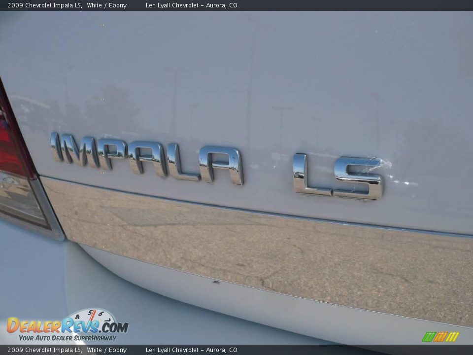 2009 Chevrolet Impala LS White / Ebony Photo #12