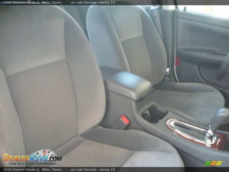 2009 Chevrolet Impala LS White / Ebony Photo #13