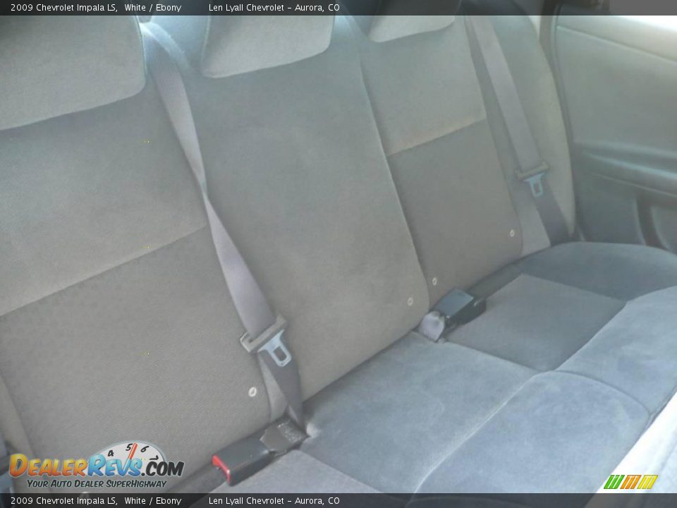 2009 Chevrolet Impala LS White / Ebony Photo #14