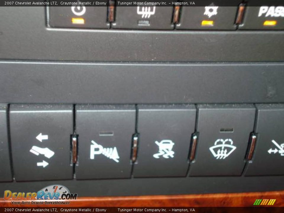 2007 Chevrolet Avalanche LTZ Graystone Metallic / Ebony Photo #24
