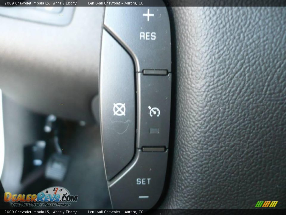 2009 Chevrolet Impala LS White / Ebony Photo #23
