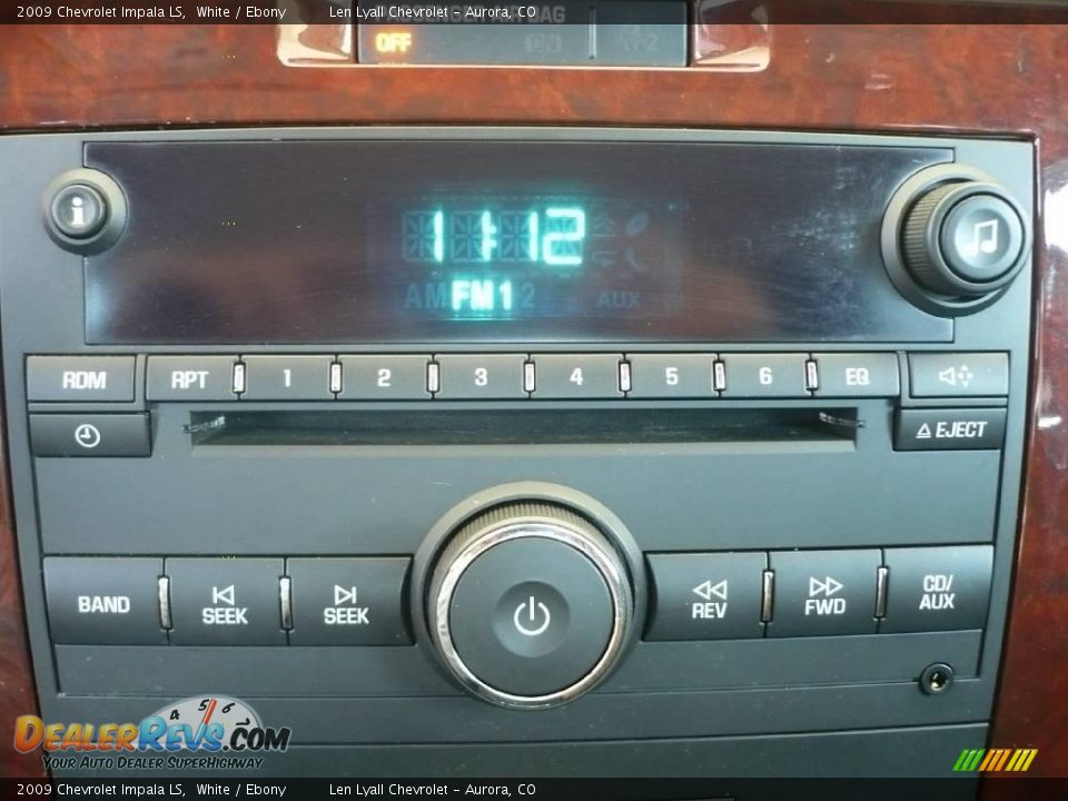2009 Chevrolet Impala LS White / Ebony Photo #25