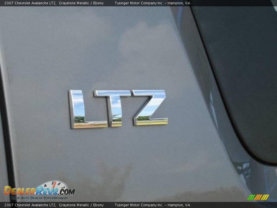 2007 Chevrolet Avalanche LTZ Graystone Metallic / Ebony Photo #30