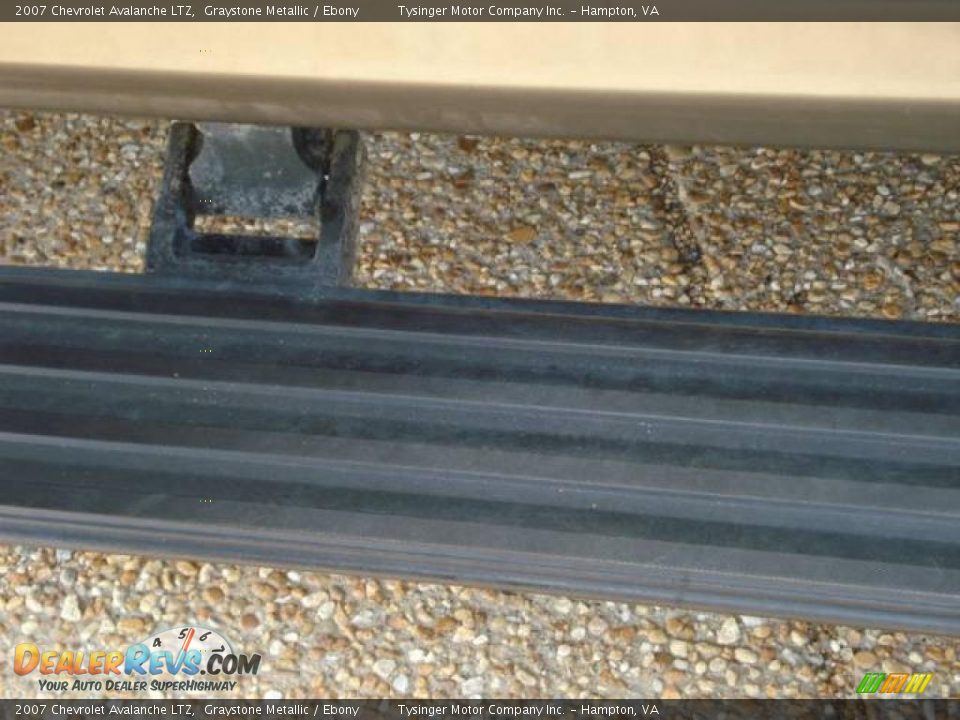 2007 Chevrolet Avalanche LTZ Graystone Metallic / Ebony Photo #32