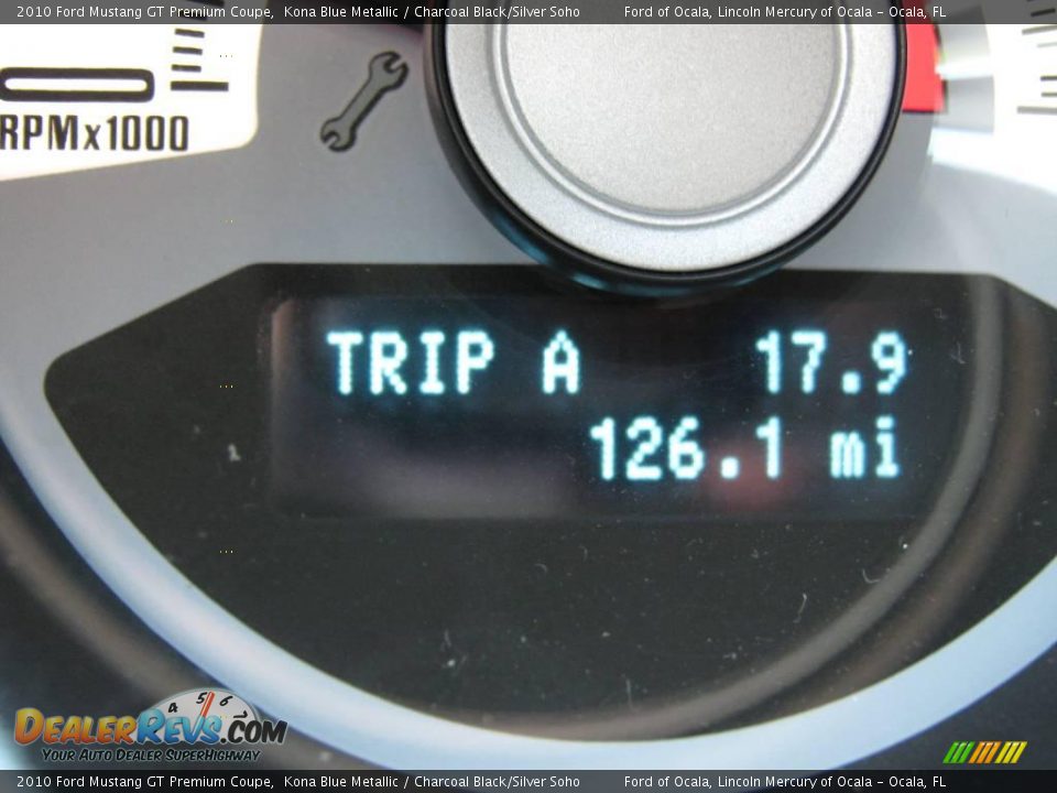 2010 Ford Mustang GT Premium Coupe Kona Blue Metallic / Charcoal Black/Silver Soho Photo #16