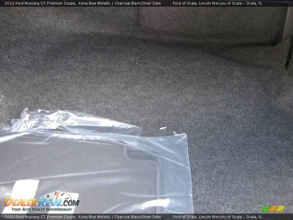 2010 Ford Mustang GT Premium Coupe Kona Blue Metallic / Charcoal Black/Silver Soho Photo #26