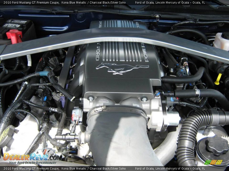 2010 Ford Mustang GT Premium Coupe Kona Blue Metallic / Charcoal Black/Silver Soho Photo #27