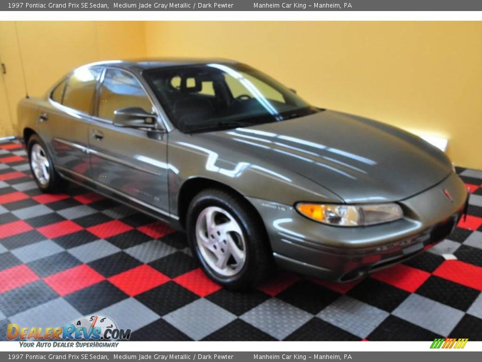1997 Pontiac Grand Prix SE Sedan Medium Jade Gray Metallic / Dark Pewter Photo #1