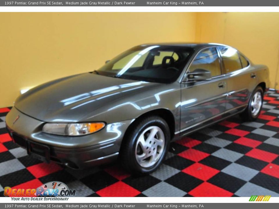 1997 Pontiac Grand Prix SE Sedan Medium Jade Gray Metallic / Dark Pewter Photo #3