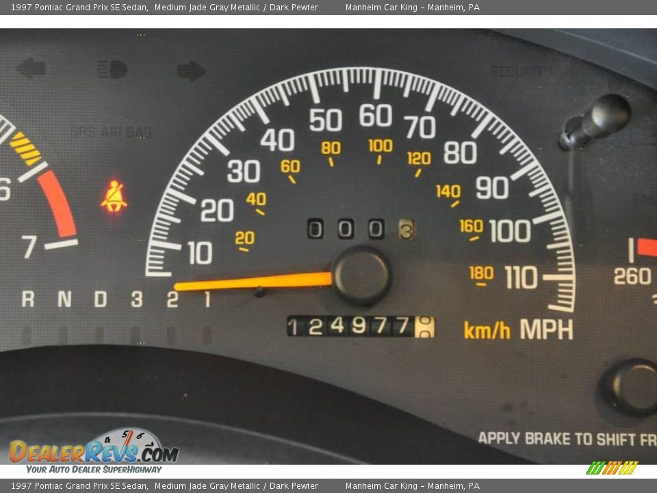 1997 Pontiac Grand Prix SE Sedan Medium Jade Gray Metallic / Dark Pewter Photo #9