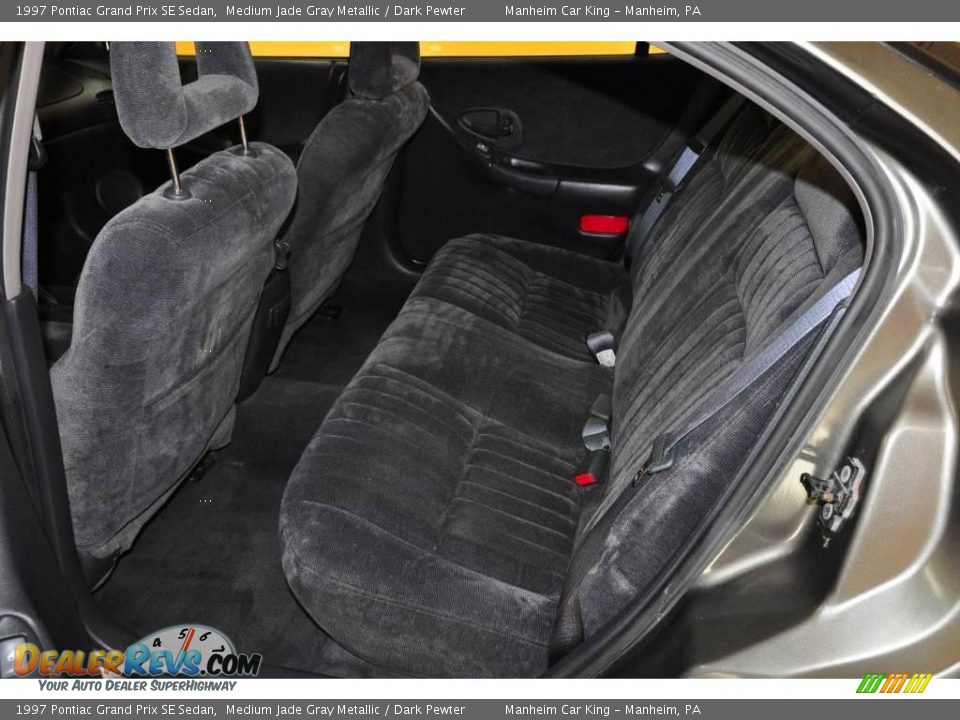 1997 Pontiac Grand Prix SE Sedan Medium Jade Gray Metallic / Dark Pewter Photo #13