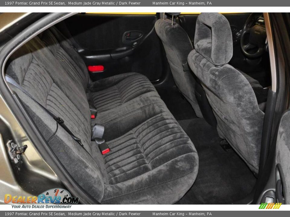 1997 Pontiac Grand Prix SE Sedan Medium Jade Gray Metallic / Dark Pewter Photo #15