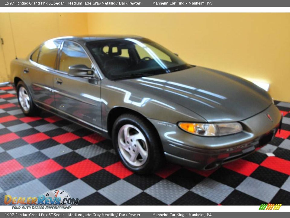 1997 Pontiac Grand Prix SE Sedan Medium Jade Gray Metallic / Dark Pewter Photo #19