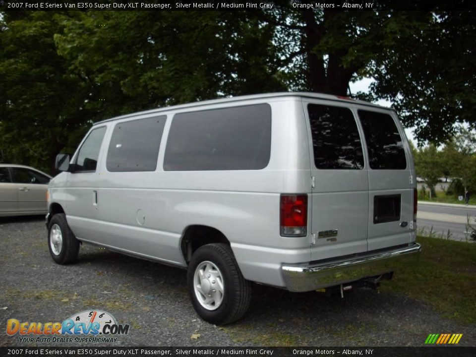 2007 Ford E Series Van E350 Super Duty XLT Passenger Silver Metallic / Medium Flint Grey Photo #3