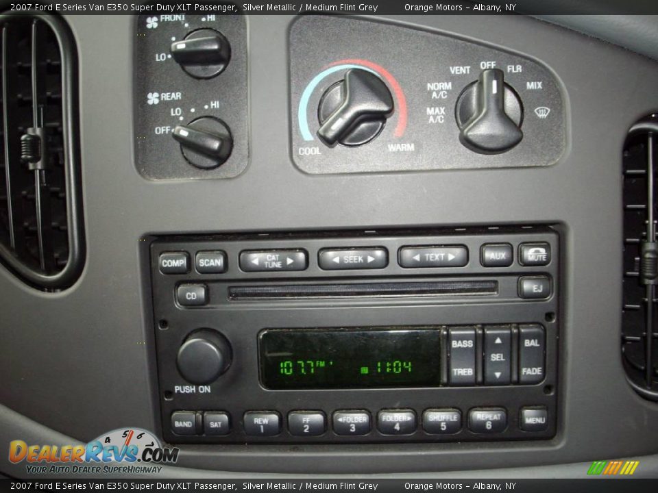 2007 Ford E Series Van E350 Super Duty XLT Passenger Silver Metallic / Medium Flint Grey Photo #7