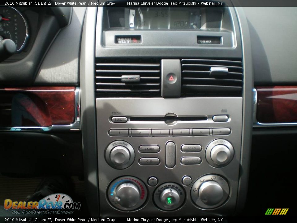 2010 Mitsubishi Galant ES Dover White Pearl / Medium Gray Photo #4