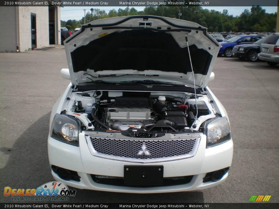 2010 Mitsubishi Galant ES Dover White Pearl / Medium Gray Photo #13