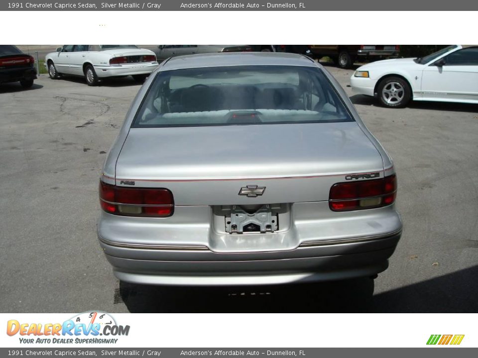 1991 Chevrolet Caprice Sedan Silver Metallic / Gray Photo #6