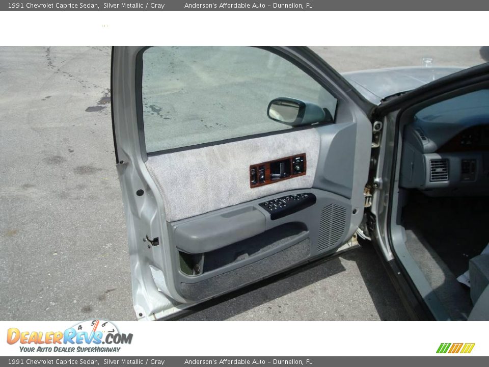 1991 Chevrolet Caprice Sedan Silver Metallic / Gray Photo #9