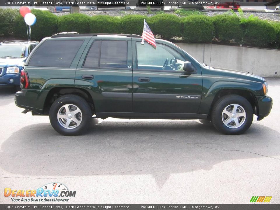 2004 Chevrolet TrailBlazer LS 4x4 Dark Green Metallic / Light Cashmere Photo #7