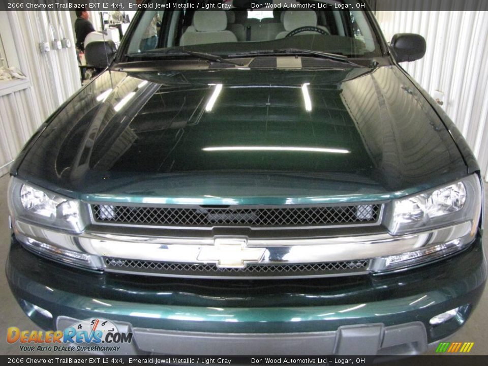 2006 Chevrolet TrailBlazer EXT LS 4x4 Emerald Jewel Metallic / Light Gray Photo #3