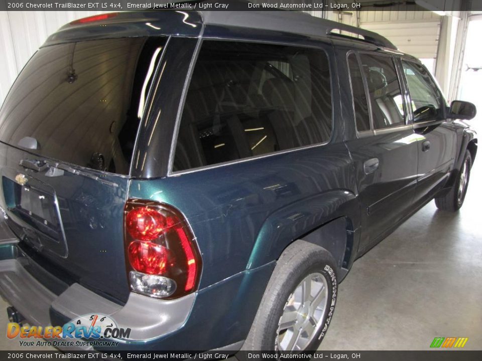 2006 Chevrolet TrailBlazer EXT LS 4x4 Emerald Jewel Metallic / Light Gray Photo #5