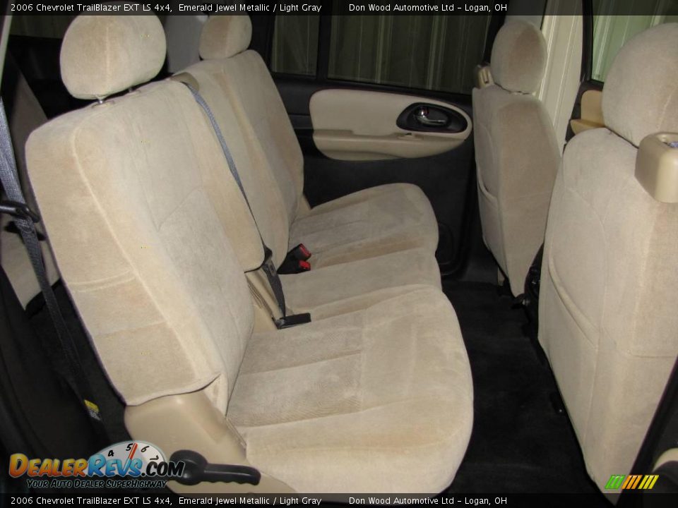 2006 Chevrolet TrailBlazer EXT LS 4x4 Emerald Jewel Metallic / Light Gray Photo #17