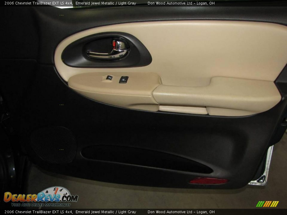 2006 Chevrolet TrailBlazer EXT LS 4x4 Emerald Jewel Metallic / Light Gray Photo #21