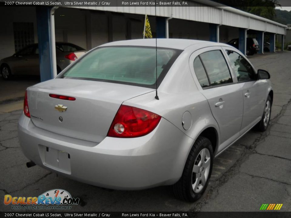 2007 Chevrolet Cobalt LS Sedan Ultra Silver Metallic / Gray Photo #2