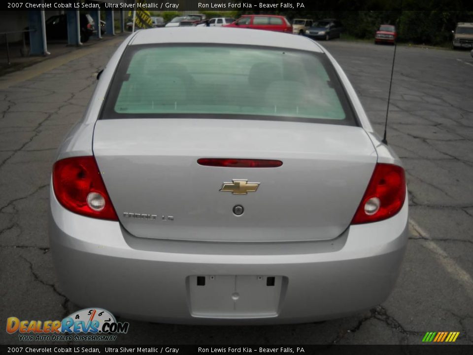 2007 Chevrolet Cobalt LS Sedan Ultra Silver Metallic / Gray Photo #3